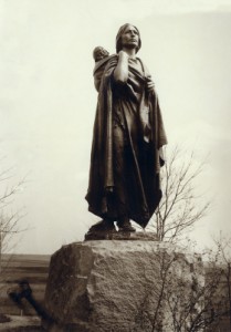 A picture of Sakakwea statue in Bismark North Dakota.